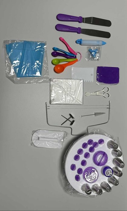 Комплект за декориране на торта