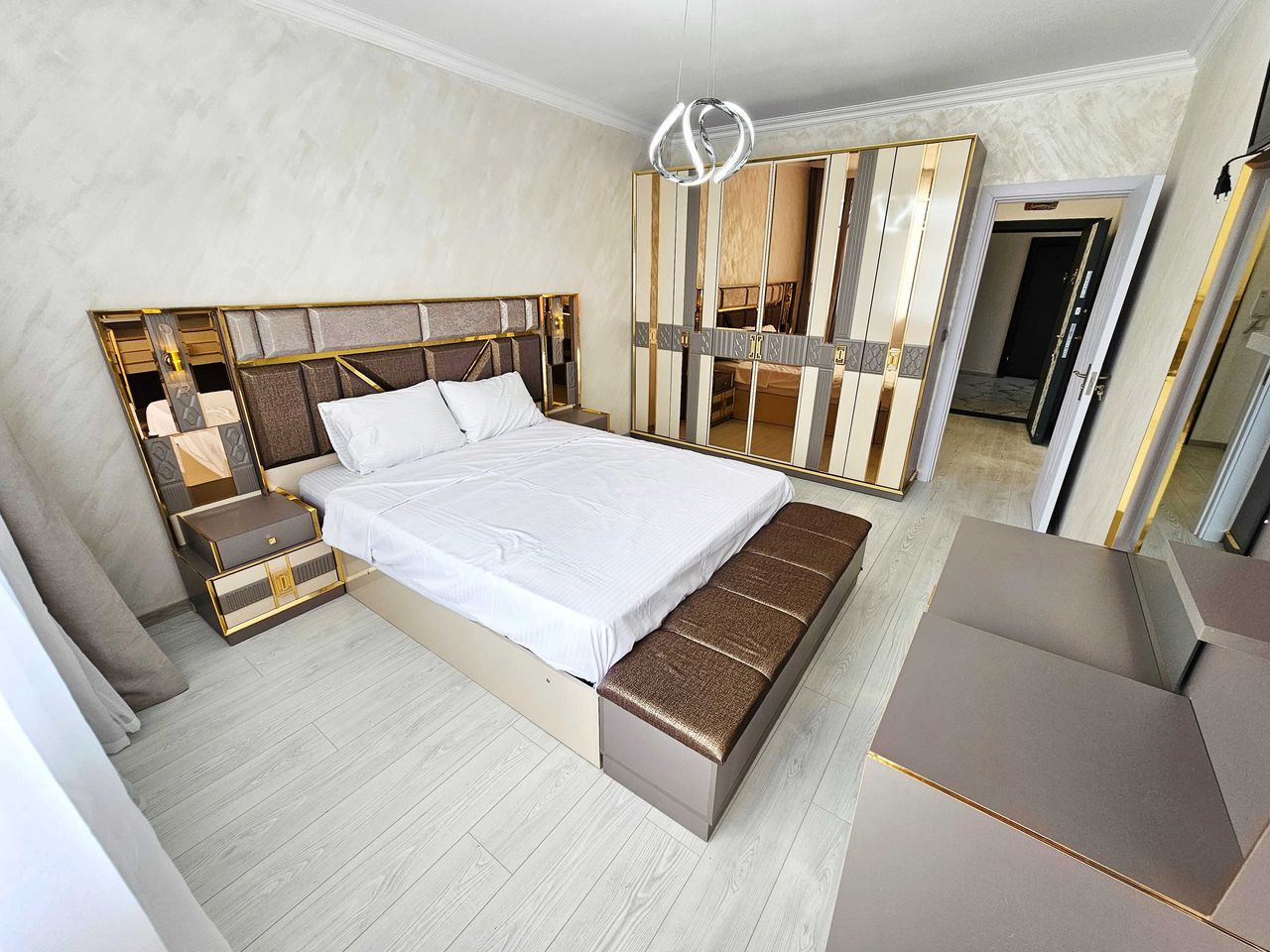 Продава се Двустаен апартамент в Велинград - 74 кв.м за 1802 €/кв.м - Снимка #5