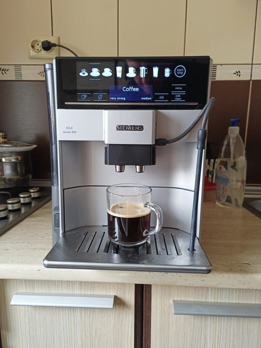 Aparat de cafea boabe Cappuccino Late Siemens Eq6 300