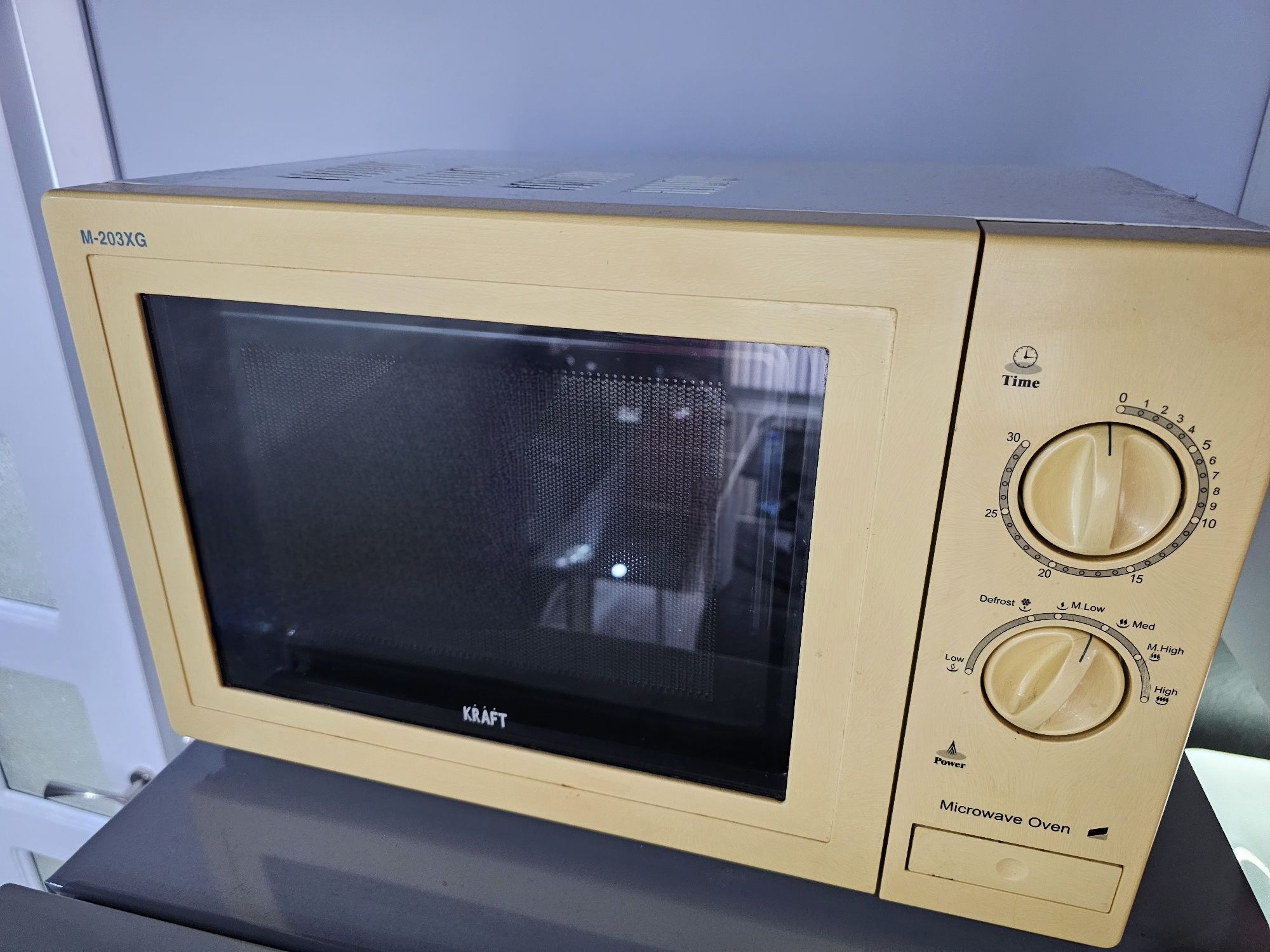Микровълнова Kraft M-203XG