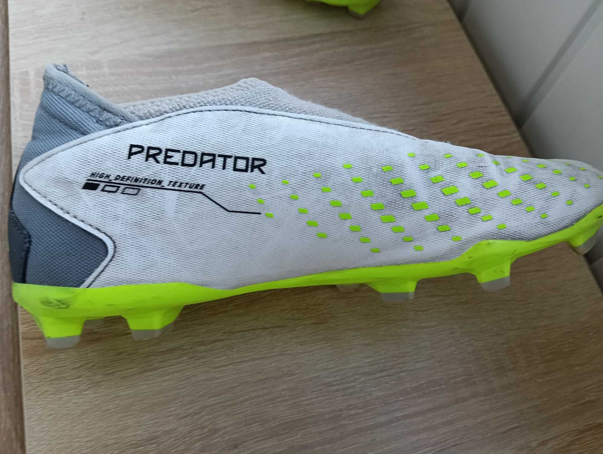 Футболни бутонки Adidas Predator