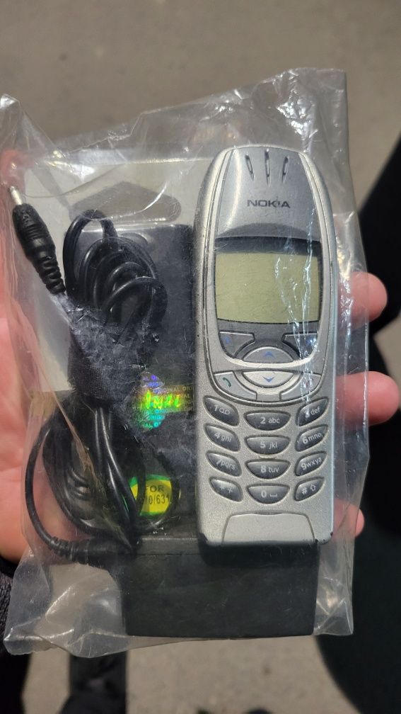 Телефон Nokia 6310i Banan (Банан)