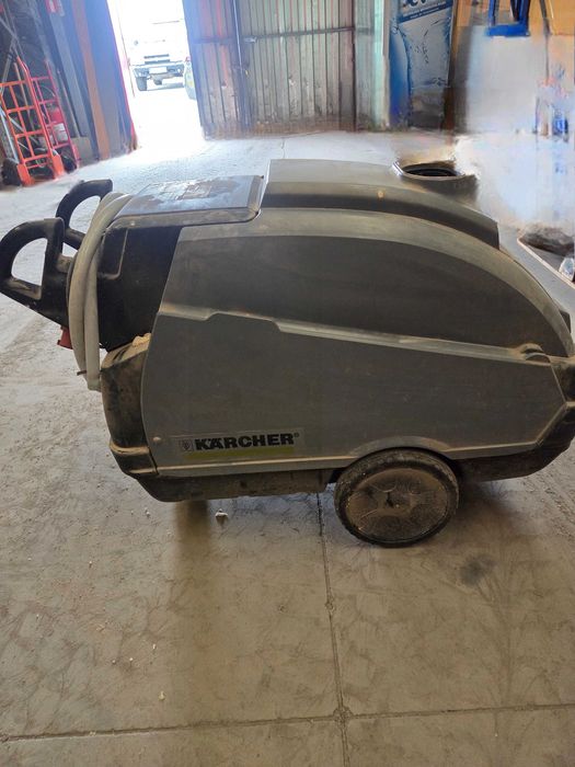 Пароструйка KARCHER