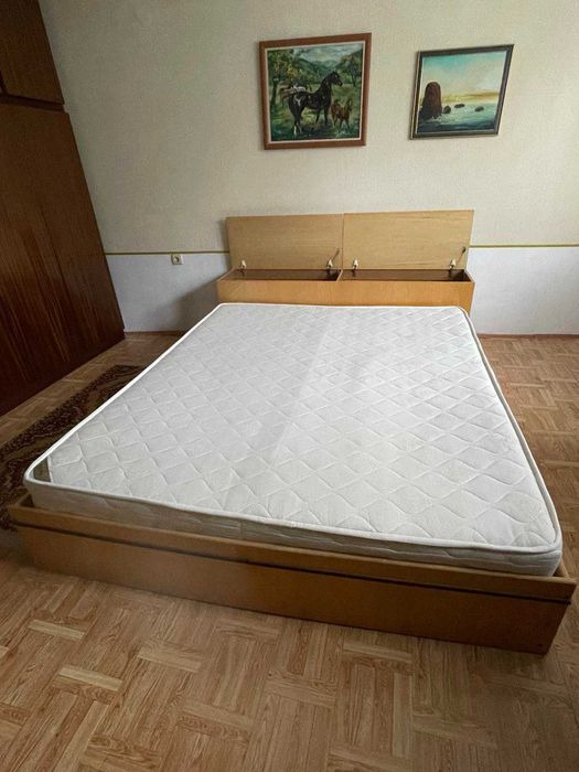 Спалня с матрак с размер 160х190