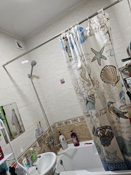 Продаю квартиру ,яшнабадский район.