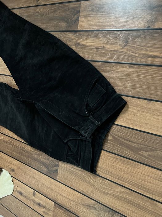 Pantaloni din piele intoarsa 36