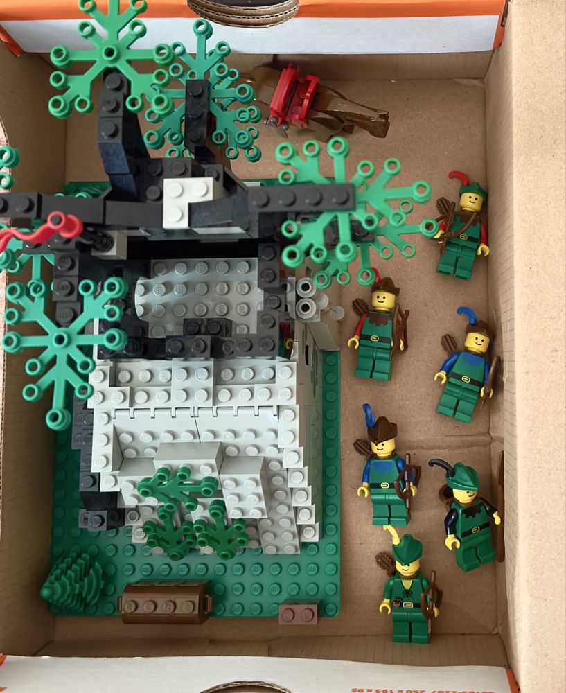 Lego 6066 Camouflaged Outpost