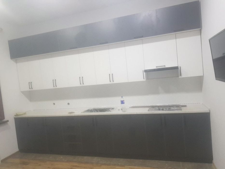 Mebel na zakaz kuhonniy prihojka spalniy