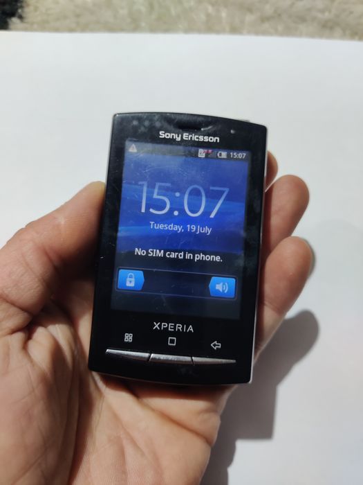 Vând Sony Ericsson U20i