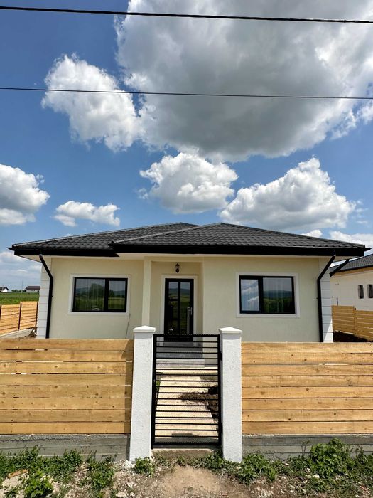 Casa 4 Camere/2 bai, Incalzire Pardoseala, Miroslava-Vorovesti, 420mp