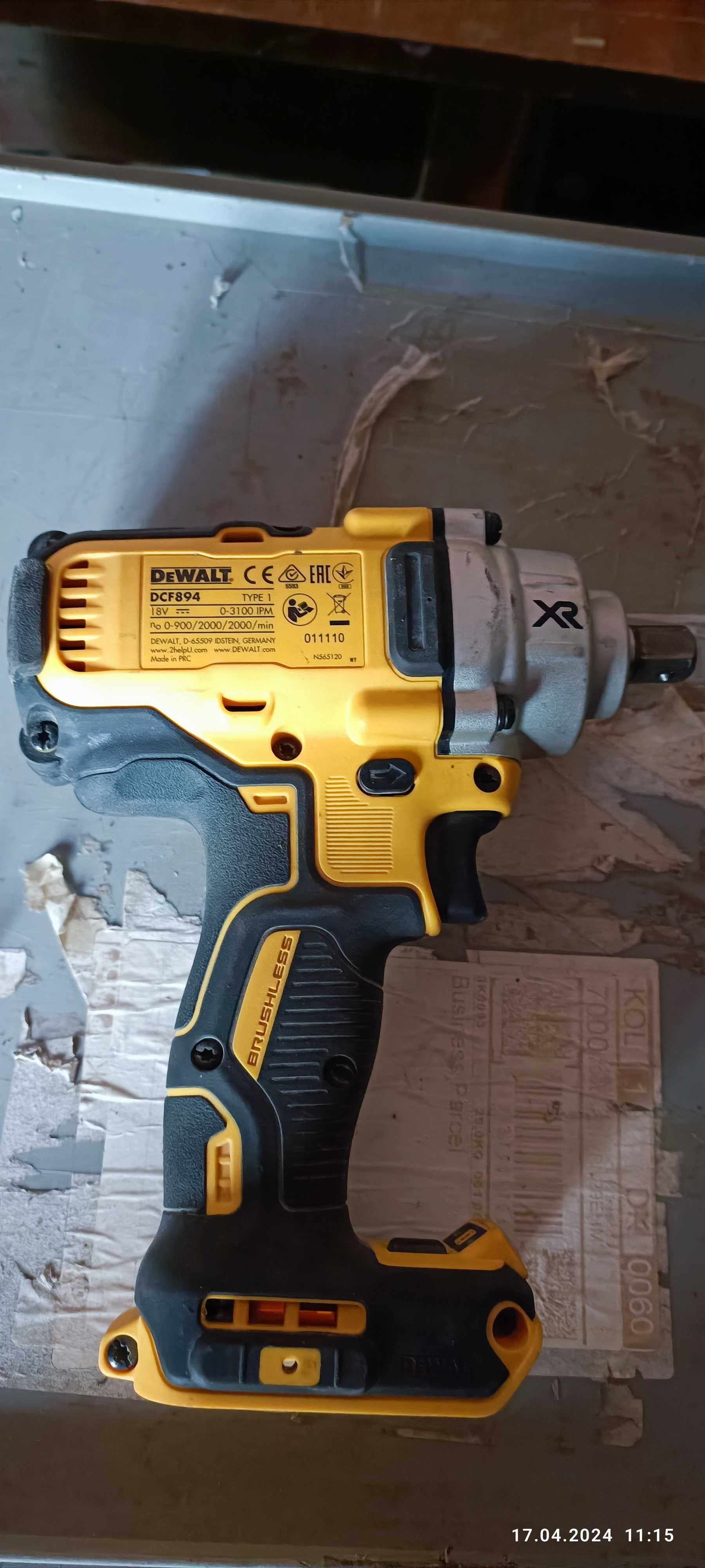 DEWALT DCF894N-XJ Masina de insurubat cu impact