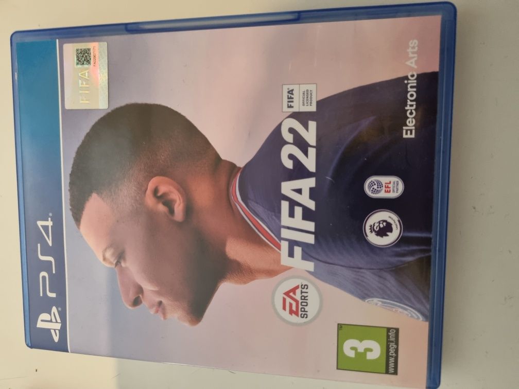 FIFA 22 PS4 (doar cu livrare prin Fan Curier)