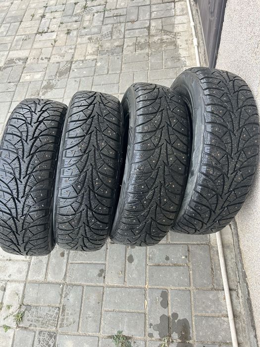 Продам шины зимние с шипами на r 16
