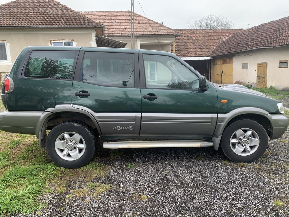 Nissan  Terrano 2 3.0 tdi Automat 7 locuri