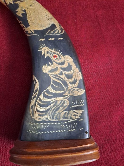 coarne de bivol sculptate