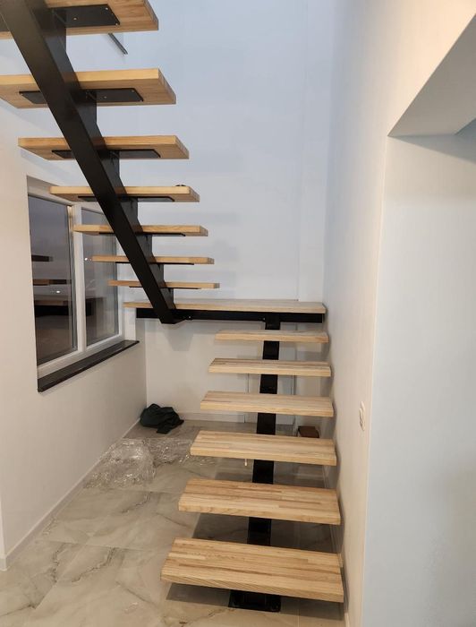 Scara de interior la comanda toată țara