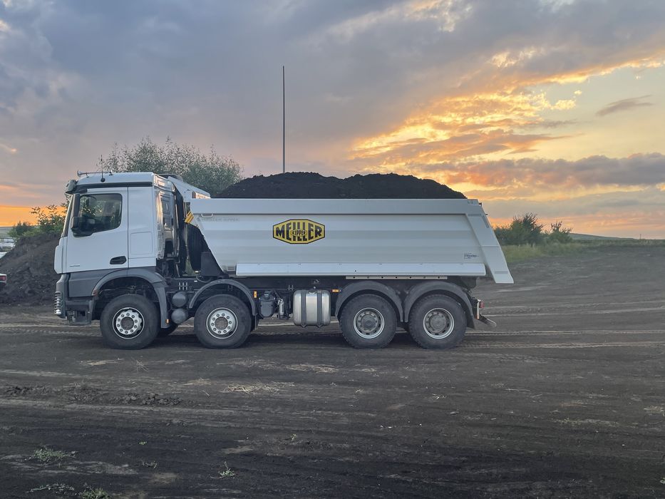 Vand Transport Pamant Vegetal