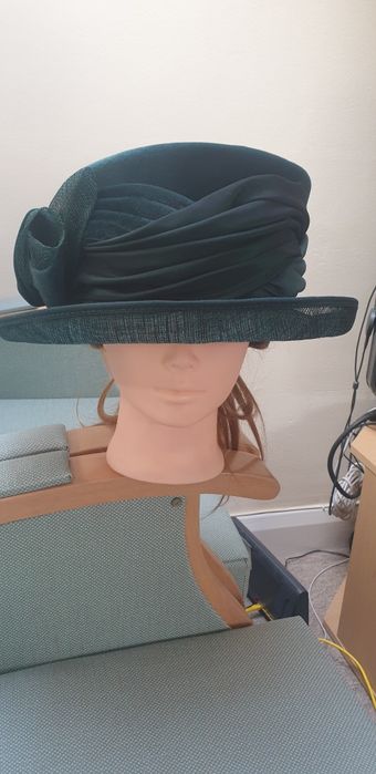 Pălărie verde închis catifea