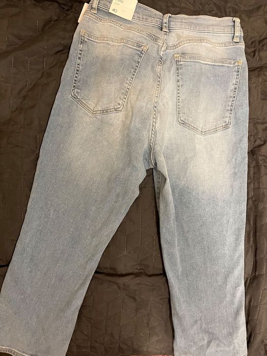 Blugi Mango noi cu eticheta