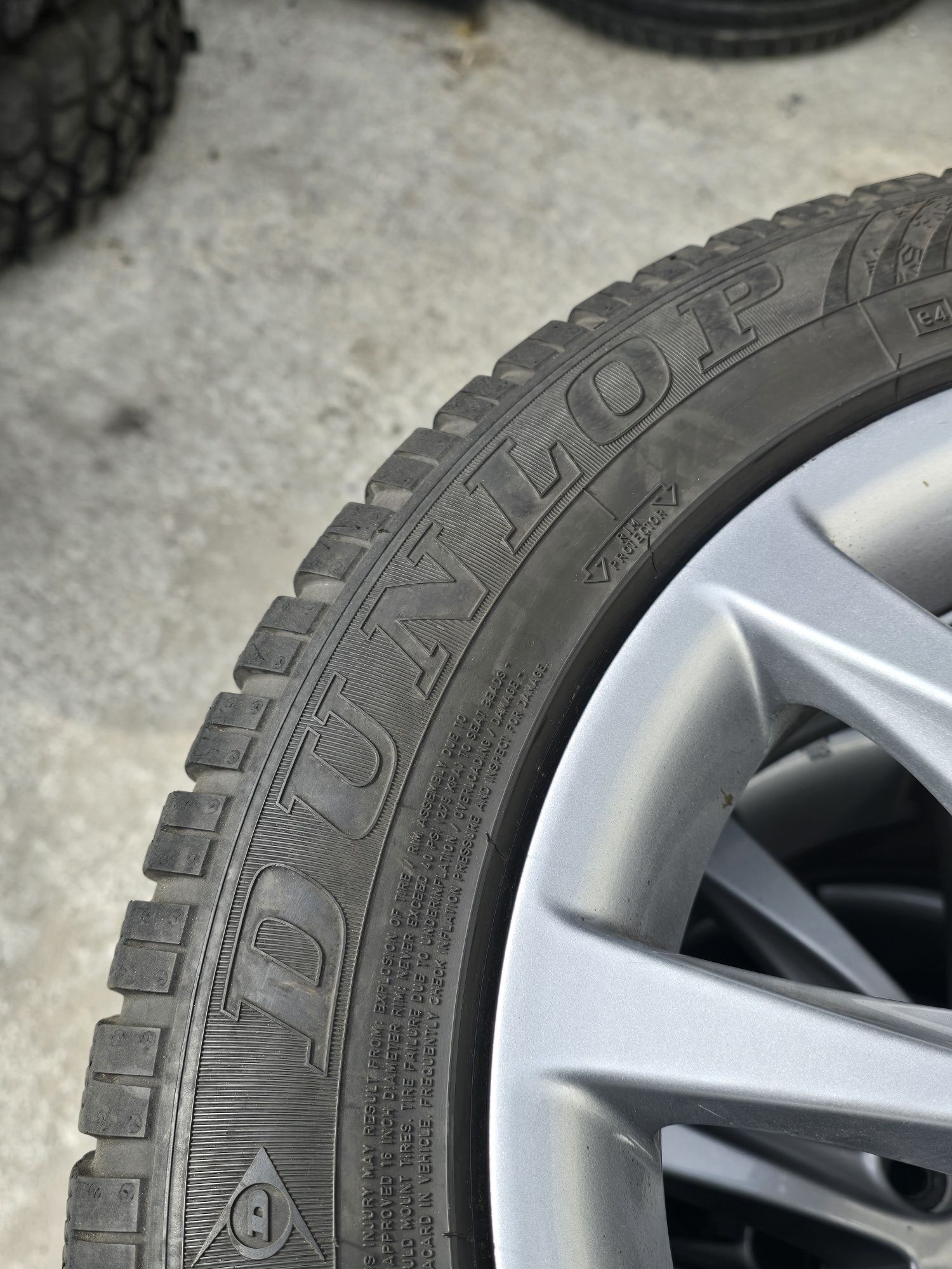 4 Броя 205/55/16 Dunlop 2x6mm 2x5mm
