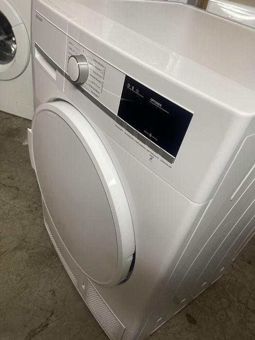 Сушилня SHARP, 8 кг. Неразличима от нова!
Кондензационна - събира вода