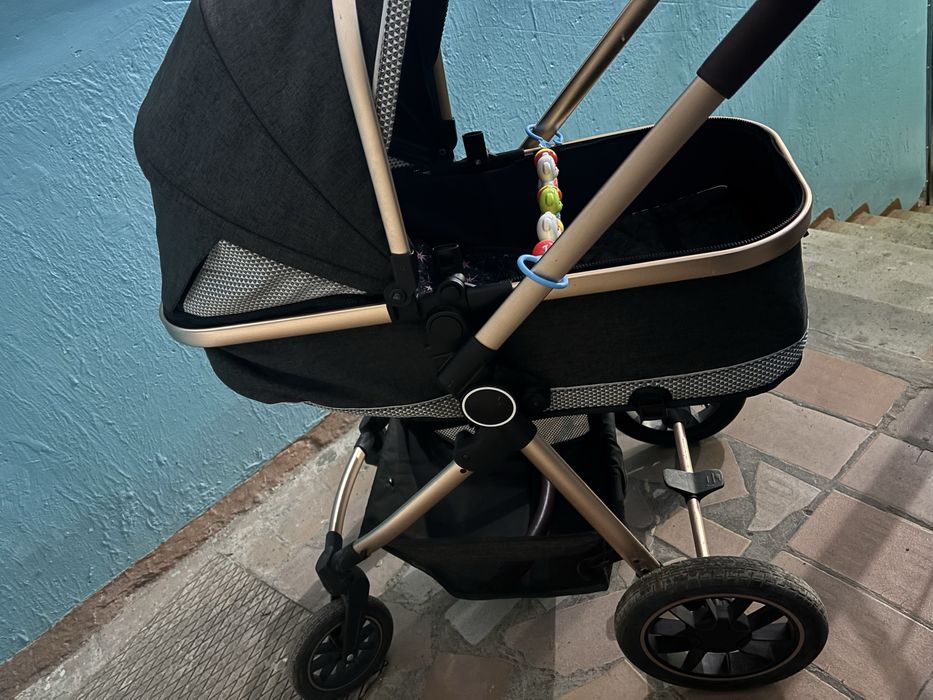 Продам детскую коляску