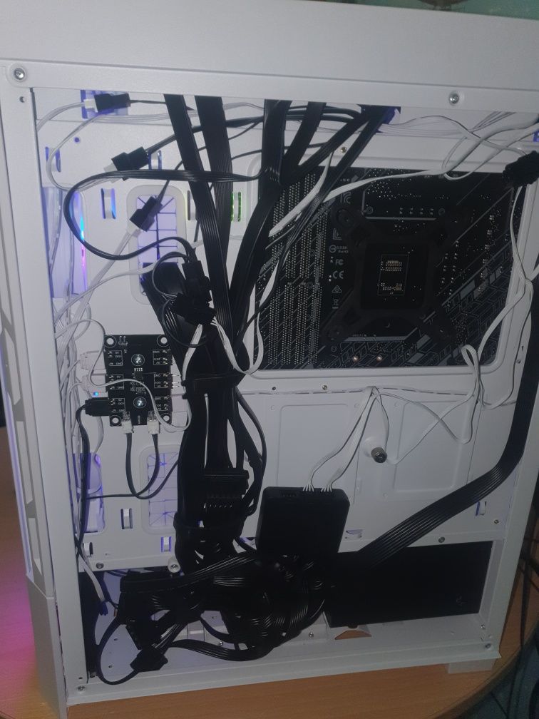 Гейминг компютър rtx 3070ti intel i9