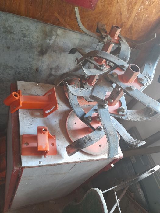 Vand motocultor Nou cu garantie