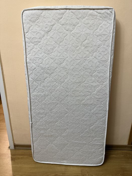 Бебешка кошара + матрак (може и по отделно)