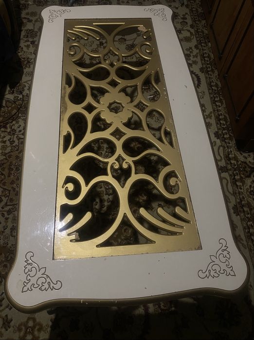 Журнальный столик