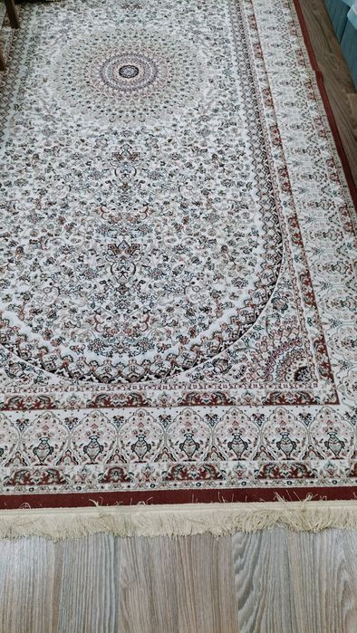 Палас б/у в хорошем состоянии