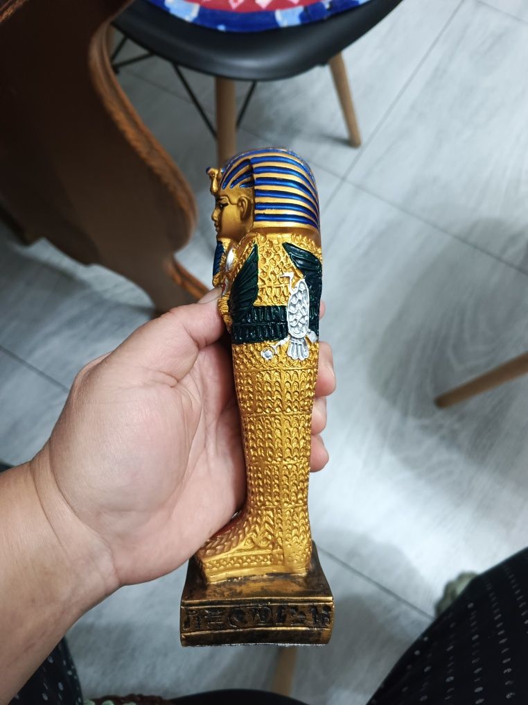 Статуэтка фараон