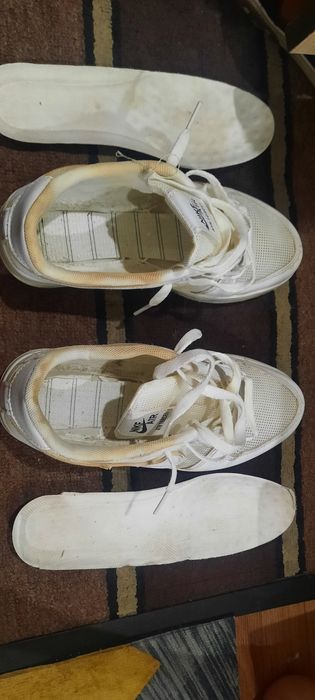 Продается най кроссовки для девочек 36 размер