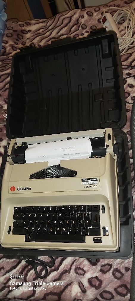 Masina de scris,electrica
