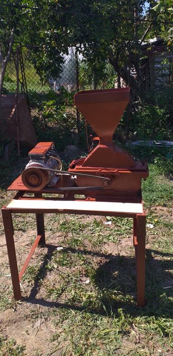 Moara macinat porumb