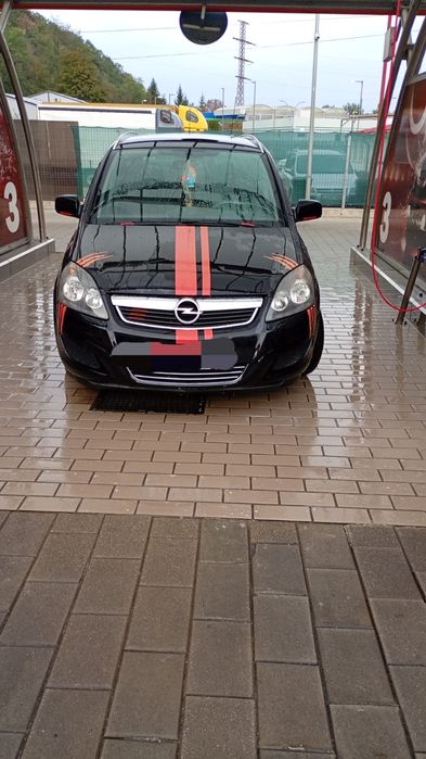 Vând Opel Zanfira
