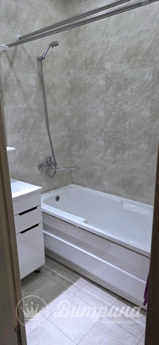 Продаётся 2-комнатная квартира на Ц-6