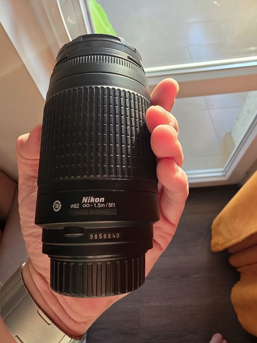 Продавам фотоапарат Nikon D3200 комплект с два обектива