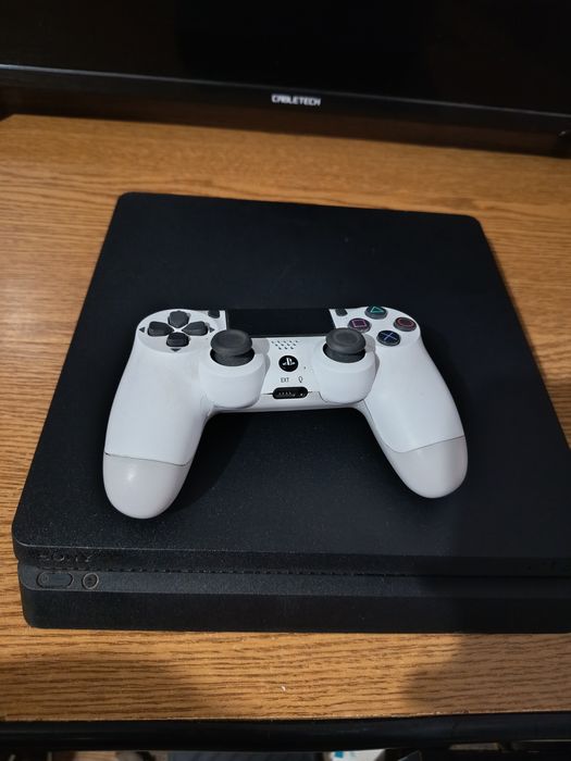 PlayStation 4 slim 500gb