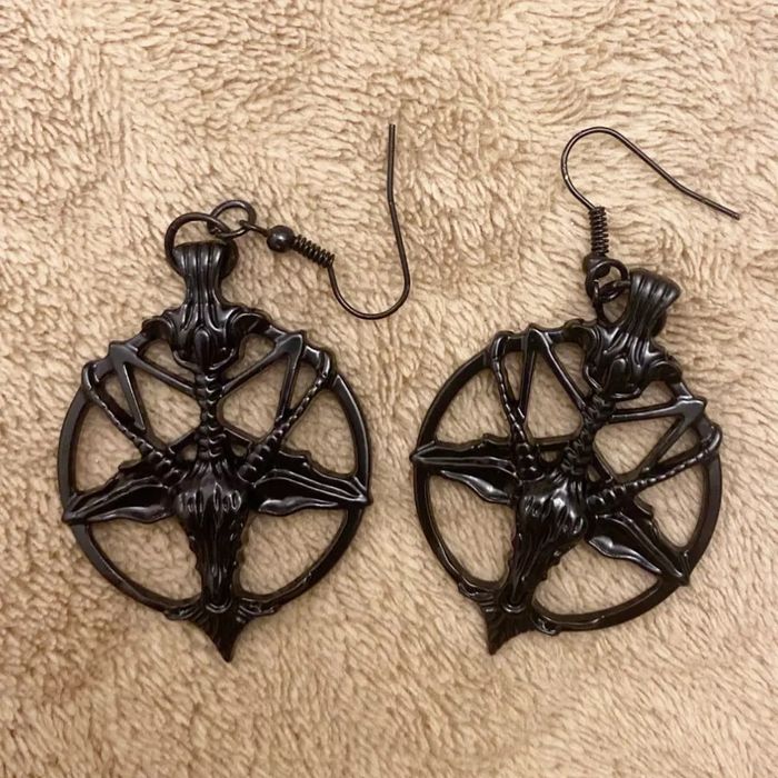 Обици за уши пентаграми