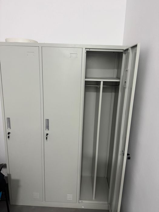Vestiar metalic profesional – 3 corpuri / 6 compartimente