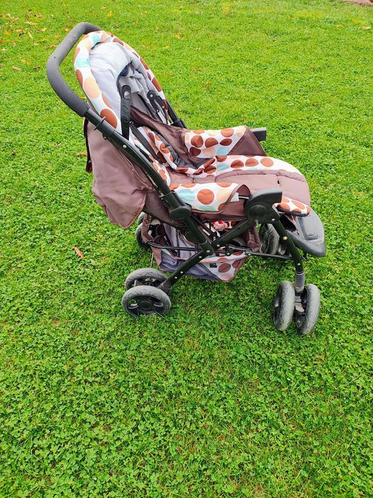 Cărucior pliabil pentru bebe ,,BabyCare"