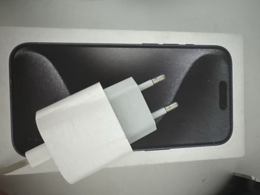 iPhone 15 pro 256 в отлином состояний