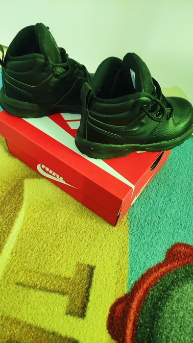 Маратонки Nike manual LTR