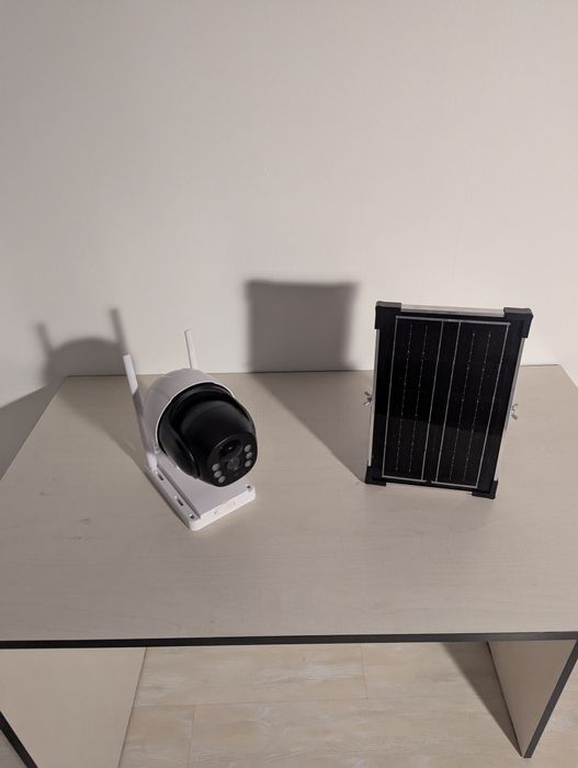 Cameră de supraveghere chinezesc panou solar - bun pentru zone izolate