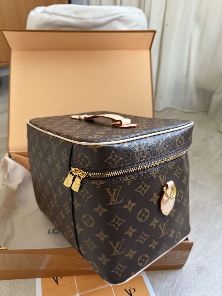 Geanta Louis Vuitton 30*21 cm / livr 1 zi