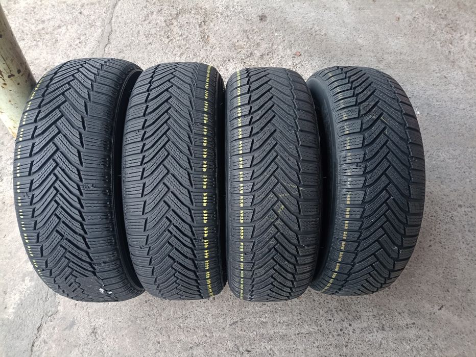 4 anvelope de iarna Michelin 2 noi 2 ca si noi 225/55 R17 dot 2822