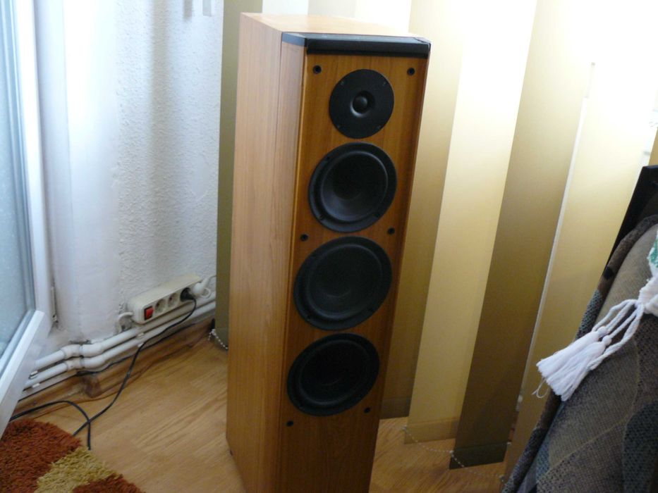 Boxe Jamo clasic 8 si Uher 631 piese