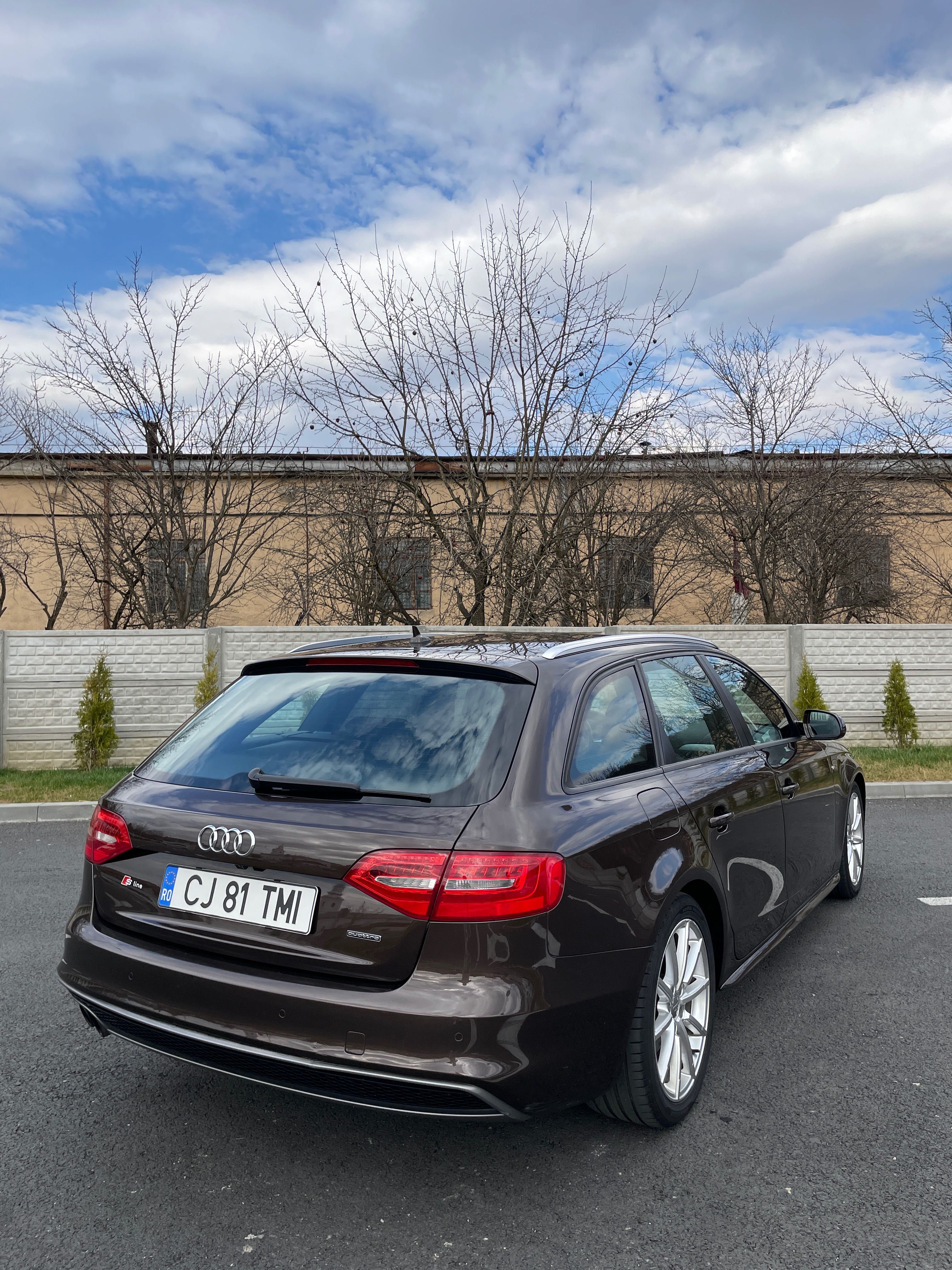 Audi A4 S-Line 2.0 TDI 177cp Quattro Mokka Brown