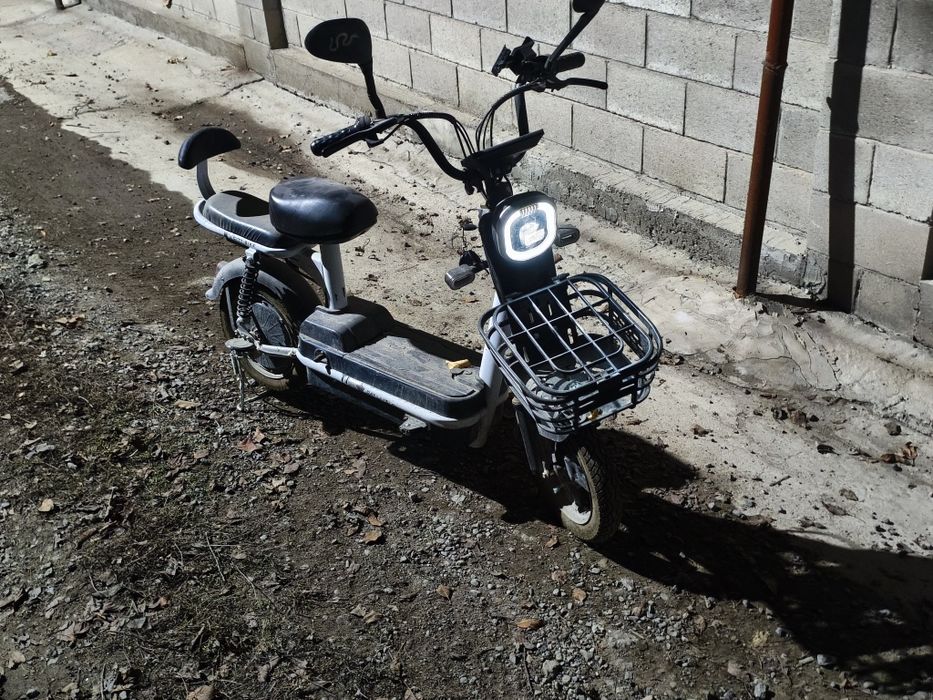 Электро мопед продам или обменяю на 29 велосипед